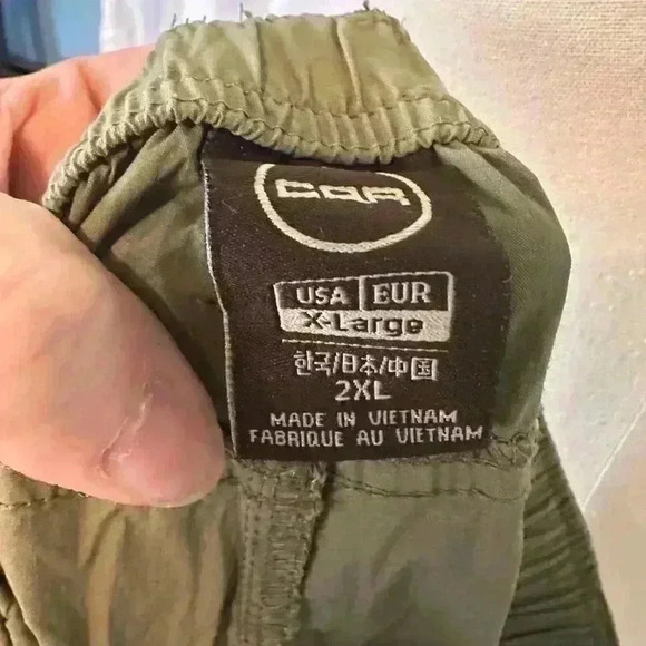 EUC CQR Cargo Shorts Men’s Size XL. Olive Green. 5” Inseam - Picture 5 of 7